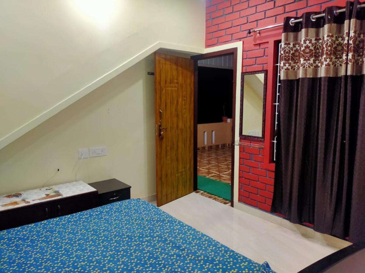 Maanyatha Home Stay Манипала Екстериор снимка