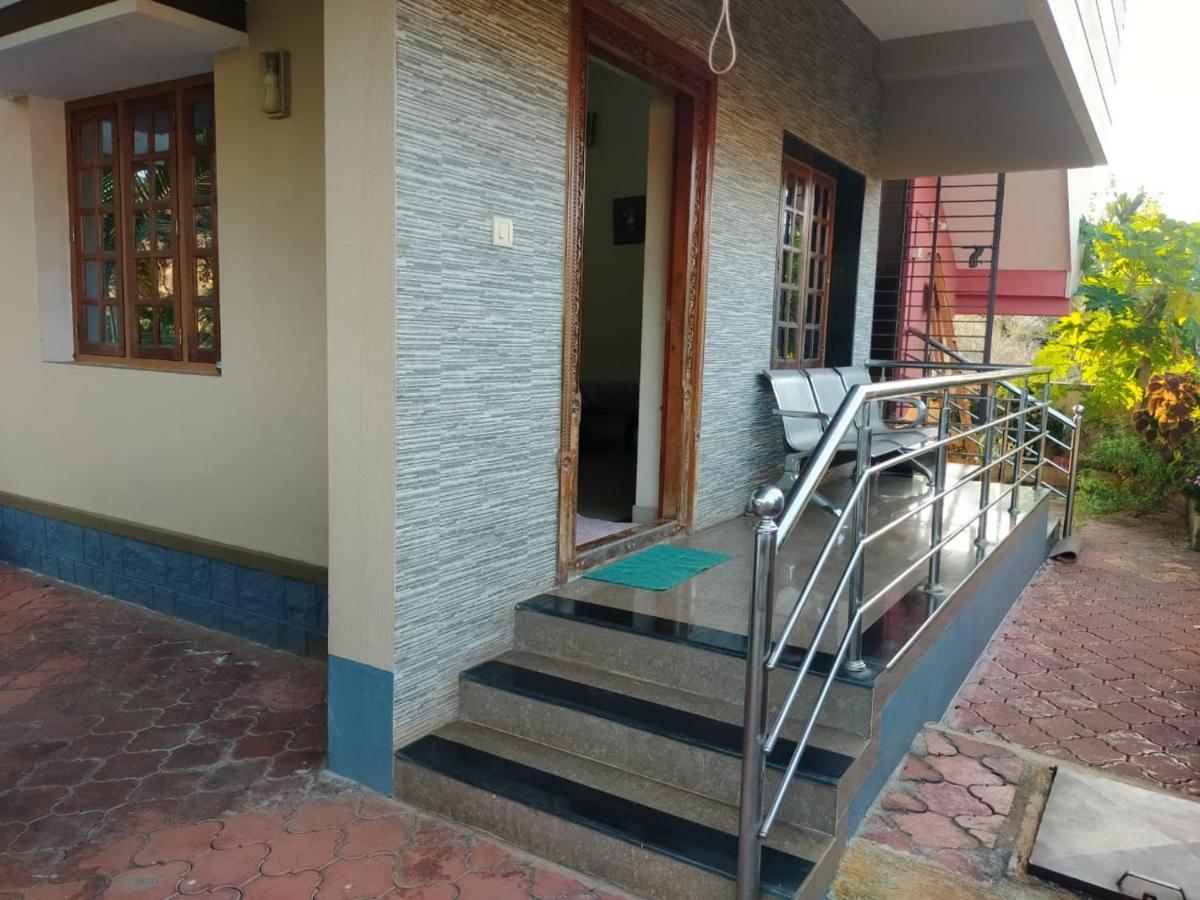 Maanyatha Home Stay Манипала Екстериор снимка