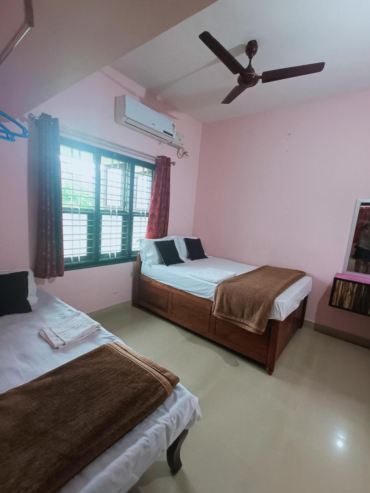 Maanyatha Home Stay Манипала Стая снимка
