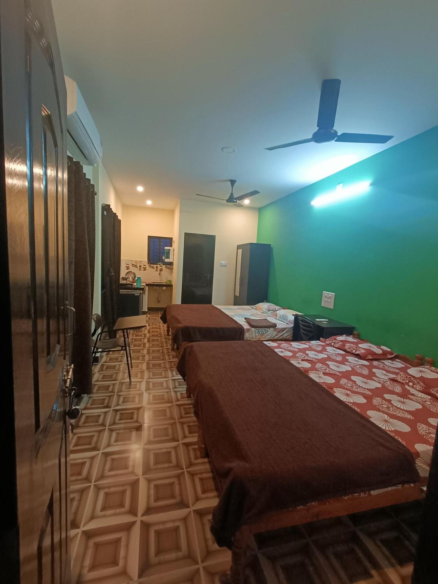 Maanyatha Home Stay Манипала Стая снимка