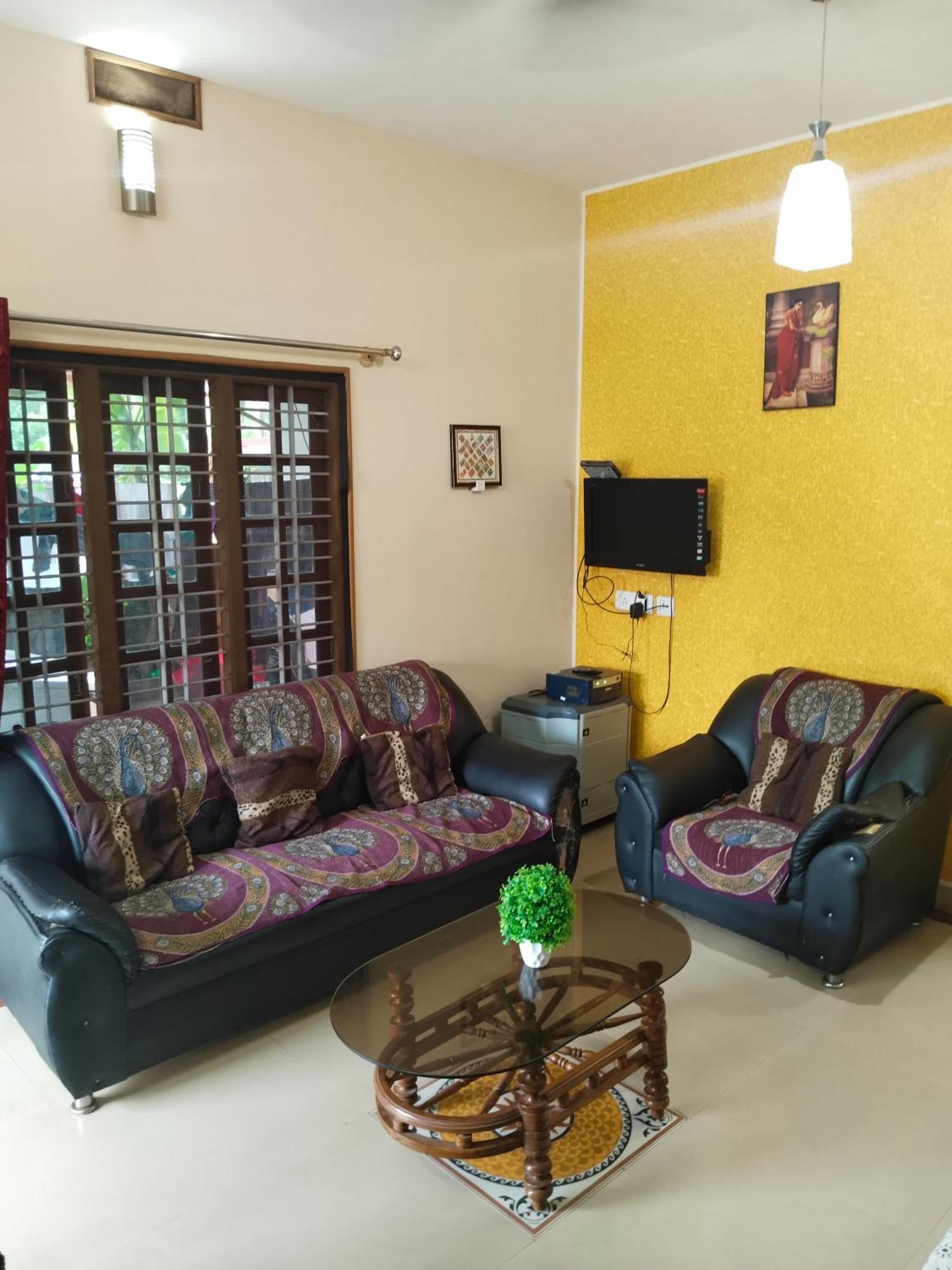 Maanyatha Home Stay Манипала Стая снимка